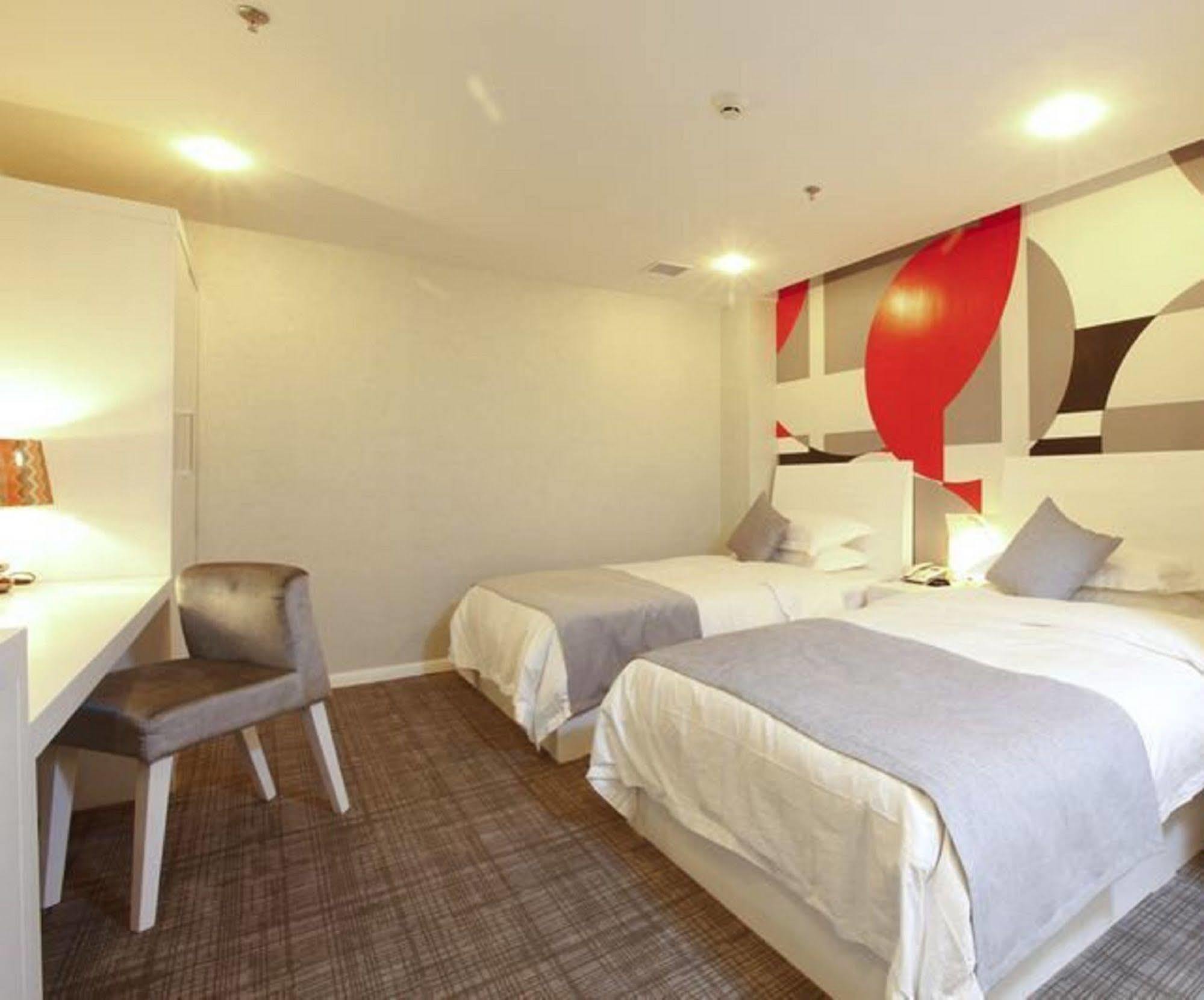 Beijing Jiang Tai Hotel  Bagian luar foto